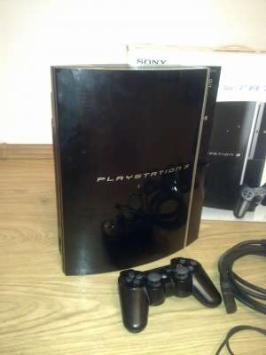 Vand URGENT Play Station 3 80 GB