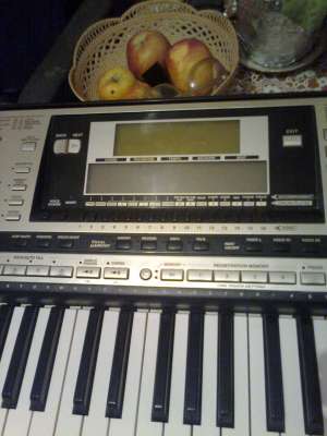 vand orga YAMAHA PSR 740