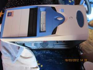 Sistem Calculator Desktop; VIDEO:1GB; RAMI:2GB ; PROCESOR:3200GHz; HDD:160gb 7200 rotati