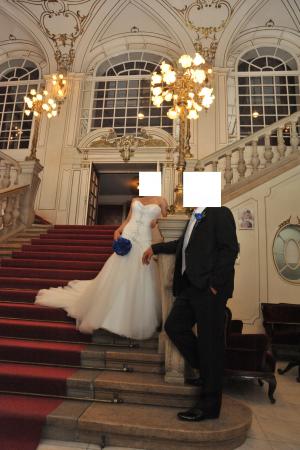 Rochie mireasa  Mon Cheri RB11080,          Rina di Montella -New York extrem de frumoasa stare impe