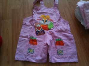 VAND HAINUTE BEBE NOI PE CARE NU A APUCAT FATA MEA SA LE POARTE 1-3 ANI