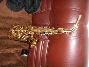 Vand saxofon Yamaha 275.