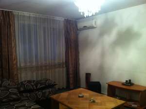 Vand/schimb 4camere 1/4 Titan  cu 2camere sau garsoniera+dif