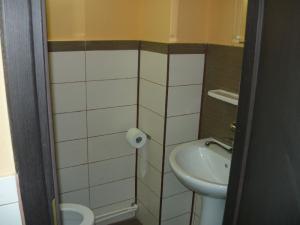 Inchiriez apartament 2 camere in VILA