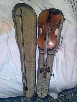 vand vioara stradivarius