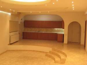 Vila de inchiriat in zona Vitan Mall suprafata 300mp