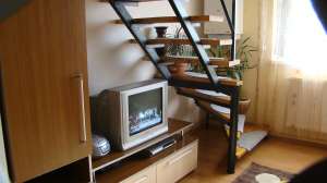 p.f. vand apartament 2 camere la mansarda