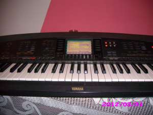 De vanzare Yamaha psr-8000. Stare perfecta de functionare, discheten cu ritmuri