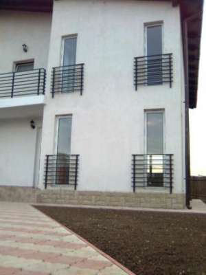 Inchiriez casa
