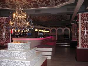 VAND MOBILIER CLUB ,   DECORATIUNI ,   AMENAJARE