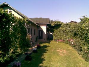 Vand/Schimb avantajos casa 5 cam,   100 mp,   Ors Baicoi - Prahova cu apartament Bucuresti/Ploiesti 