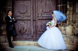Vand rochita de mireasa Maya Fashion,  alba