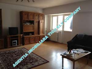 Vindem apartament in Navodari 13;