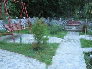 cabana de inchiriat pe Valea Avrigului