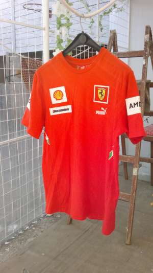 Vand tricou Ferrari original