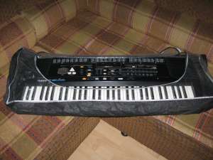 VAND Sintetizator Roland E16