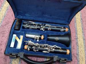OCAZIE vand 2 clarinete buffet crampon e11 si e12