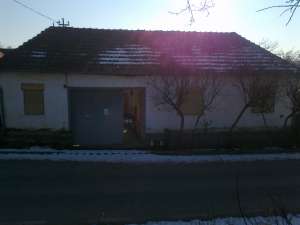 Vand casa pt demolari