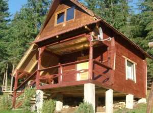 Cabane si case din lemn de locuit si de vacanta