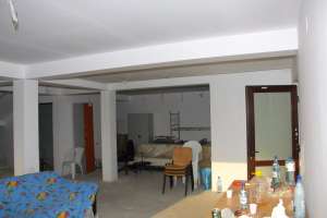Vand casa in Harman,  zona de vile,  situata la intrare dinspre Brasov