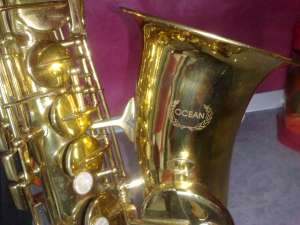 vand saxofon  alto ocean