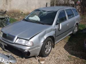SKODA OCTAVIA AVARIATA