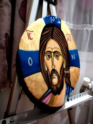 vand icoane si crucifixuri pictate profesional pe lemn!