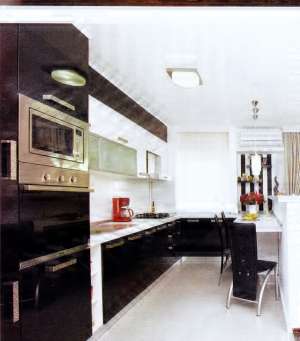 PARTICULAR EXECUT(REPAR) LA COMANDA MOBILA,     DESIGN