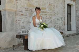 Vand rochie de mireasa crem