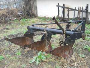 tractor agricol