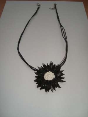 Bijuteri handmade "La comanda" scrumiere,   cani,   postamente ptr lumanari,   cercei,   coliere,   