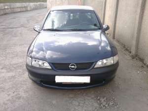 Opel Vectra B 1, 6 Benzina