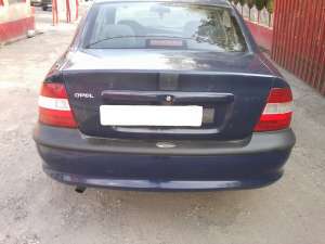 Opel Vectra B 1, 6 Benzina