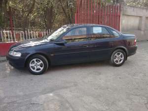Opel Vectra B 1, 6 Benzina