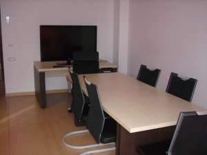Vanzare mobilier birou - Birou cu Scaun si RollBox,   mobilier sala conferinte,   dulapuri,   flipch