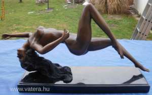 statueta nud bronz