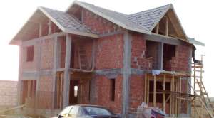 CONSTRUCTORI CASE LA ROSU