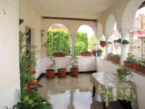 Vand Superb apartament in vila