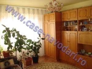 De vanzare apartament 3 camere,   Navodari peco