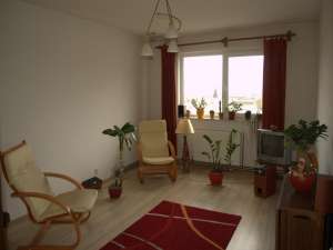 vand apartament 3 camere decomandat
