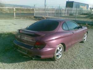 vand pompa servo-directie hyundai coupe motor 1, 6 an 2000