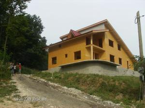 CASA DIN LEMN