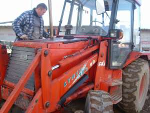 Vand buldoexcavator fai 90 4x4