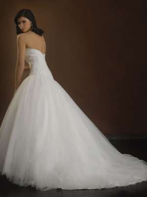 Rochie de mireasa Allure Bridal