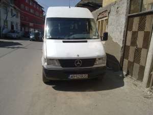 vand microbuz mercedes benz 15+1