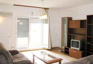 Vand apartamente 2 camere lux - complex nou linistit (ca la casa)