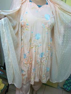 costum dama india