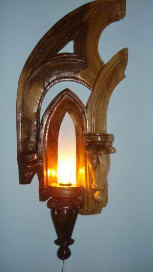 sculptura lemn de nuc