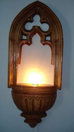 sculptura lemn de nuc