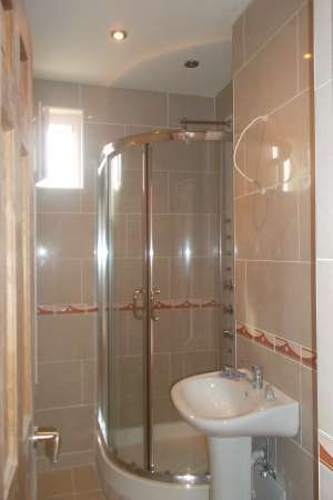 Apartament 3 camere,    bloc vila,    zona Eminescu